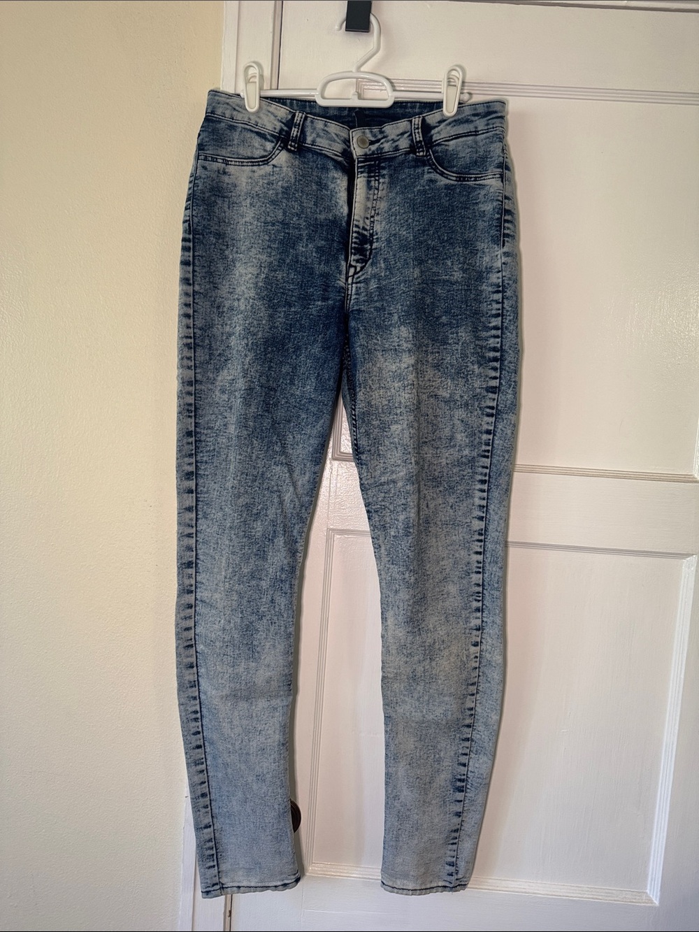 Women’s Light Stone Wash Skinny Jeans - Blue